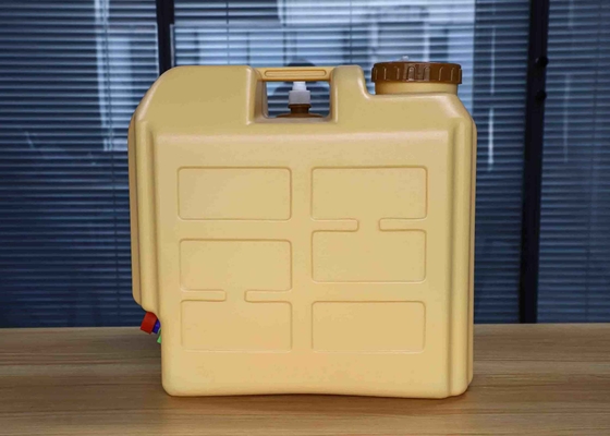 Contenedor de almacenamiento de agua al aire libre rectangular de plástico de 20 litros